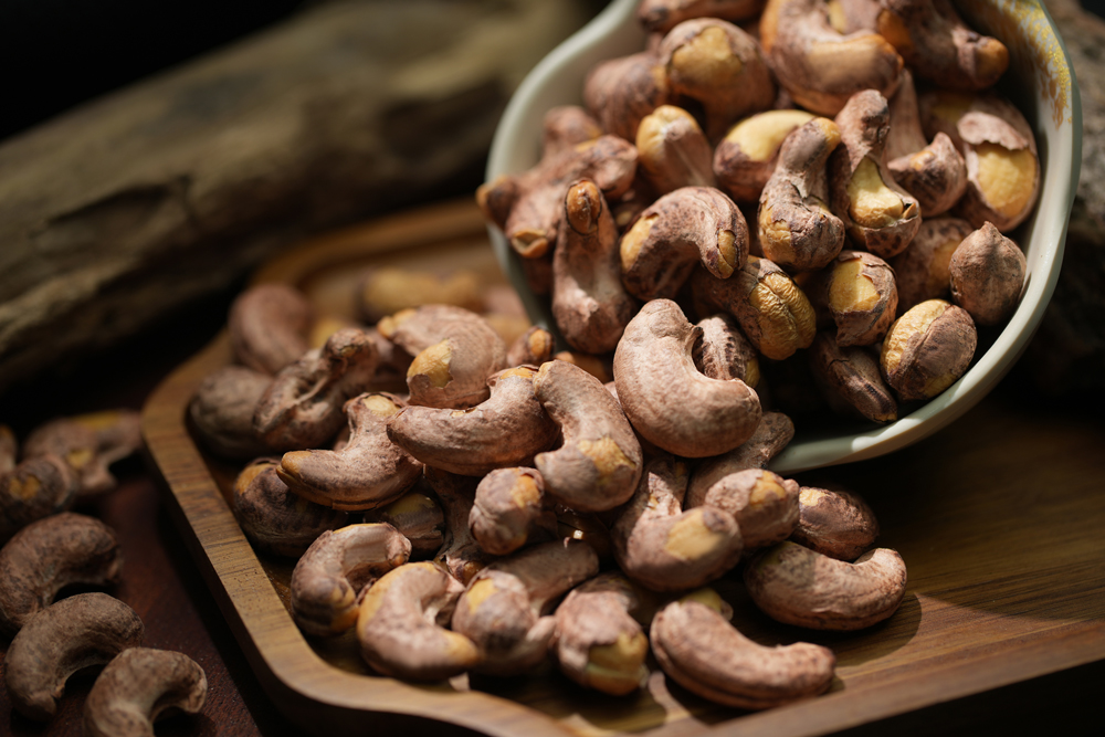 腰果的(de)皮怎麽去(qù)？